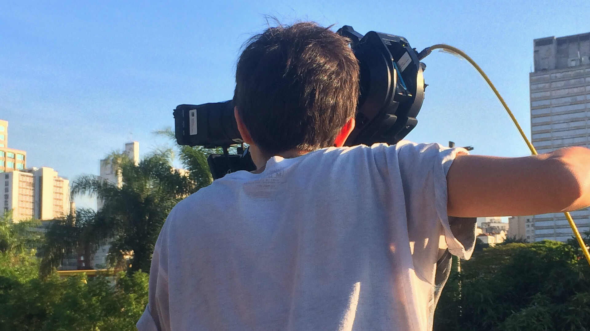 “Pinto não é fotômetro”: um relato sobre mulheres diretoras de fotografia no Brasil
